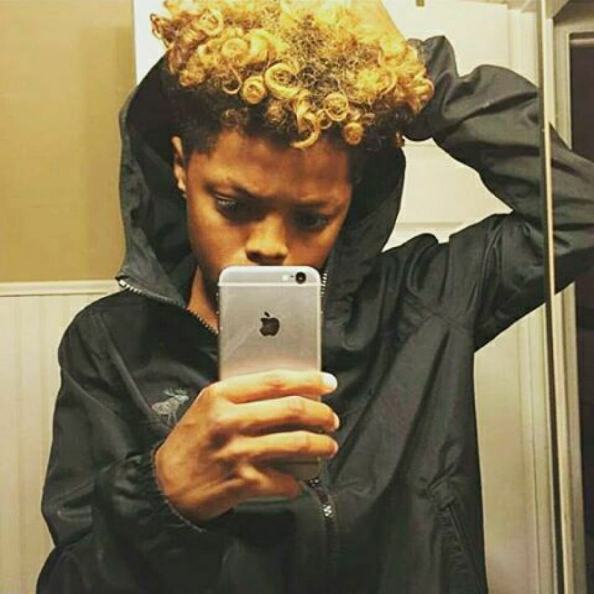 Possibly when your touching me ay possibly when ur kissing me 💜💎💦