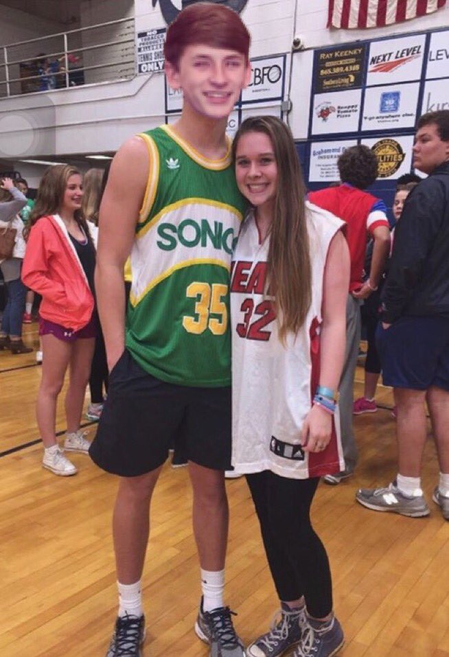 rileyw34's tweet photo. Happy birthday @CamdenJones_ hope it was a good one https://t.co/f7oO5XPKeq