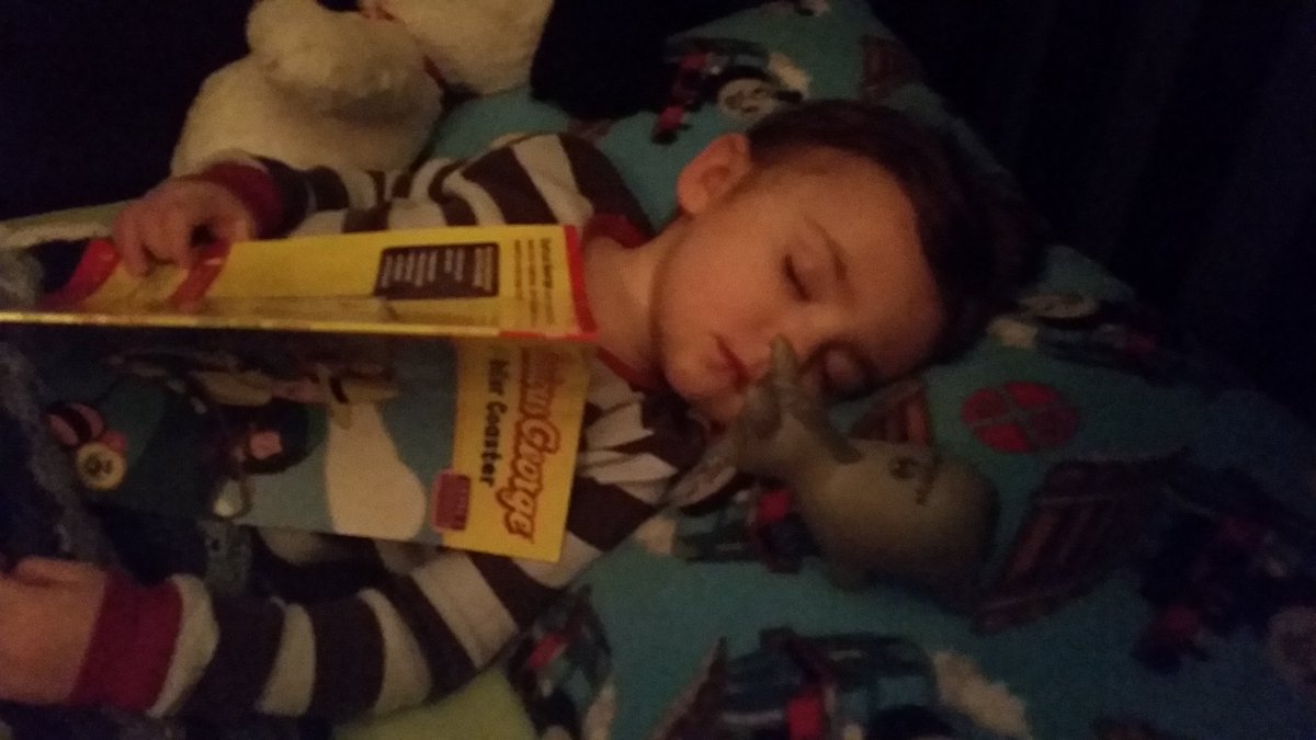 SmilesAlot26's tweet photo. Fell asleep reading to new friend @MuleSoft mule #mwphp16 /cc @mikegstowe https://t.co/72Dz4onBuO