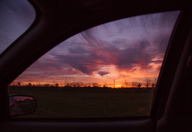 blissmountains's tweet photo. cute date idea; watching the sunset together 🌅 https://t.co/ATE9nXlEBK
