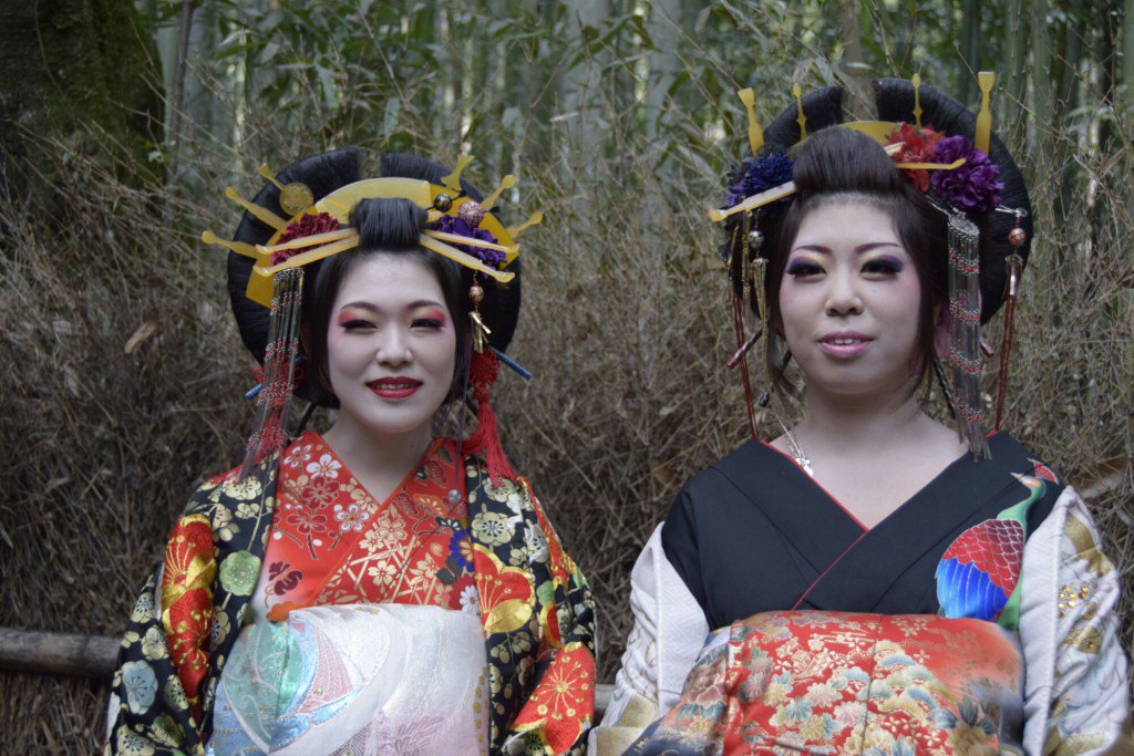 Kimonos, Castles and Sushi jessworldadventure.wordpress.com/2016/03/07/kim…