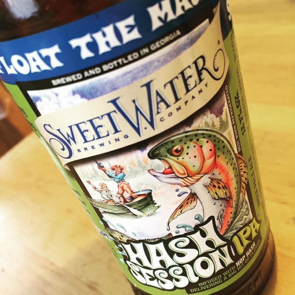 Drinking a Hash Session IPA from @sweetwaterbrew #sample

#craftbeer #sweetwaterbrewery #ipa #ipas #indiapaleale #s…