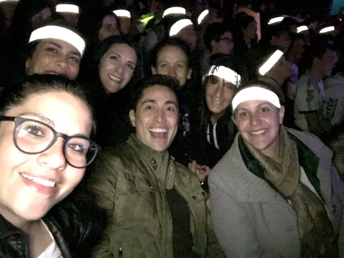 jrodiles's tweet photo. Vamos #Dimion estudiantes del @ChmdDigital y @lila_pinto @monimatuk @Erimac_ @Lina_Valls @susanamemun @rcharabati https://t.co/EN6JVDkizp