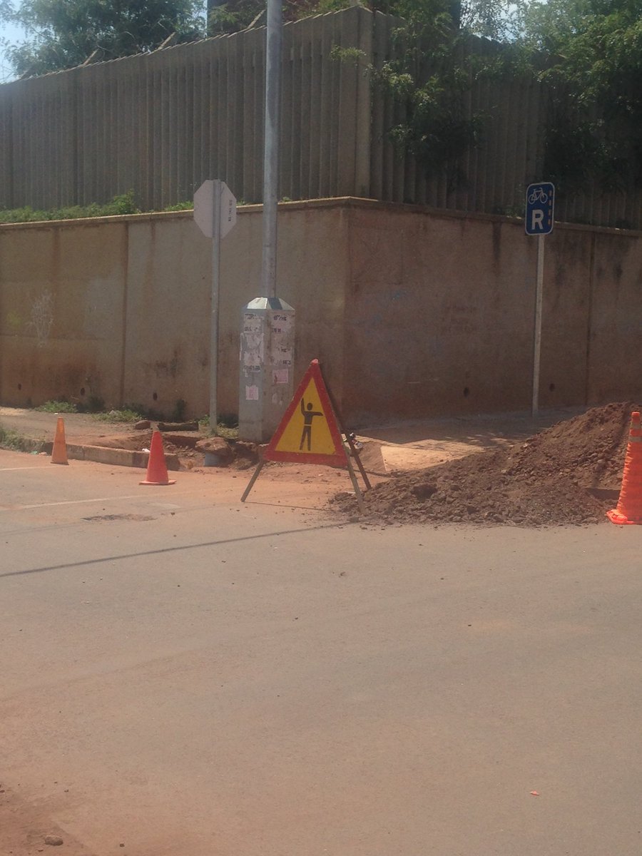 DinZee_M's tweet photo. Water shortage days are over due to bursting pipes!! Thank you 💦 #fixthebroken #IKnowMyJoburg @CityofJoburgZA https://t.co/gkli9kRcGF