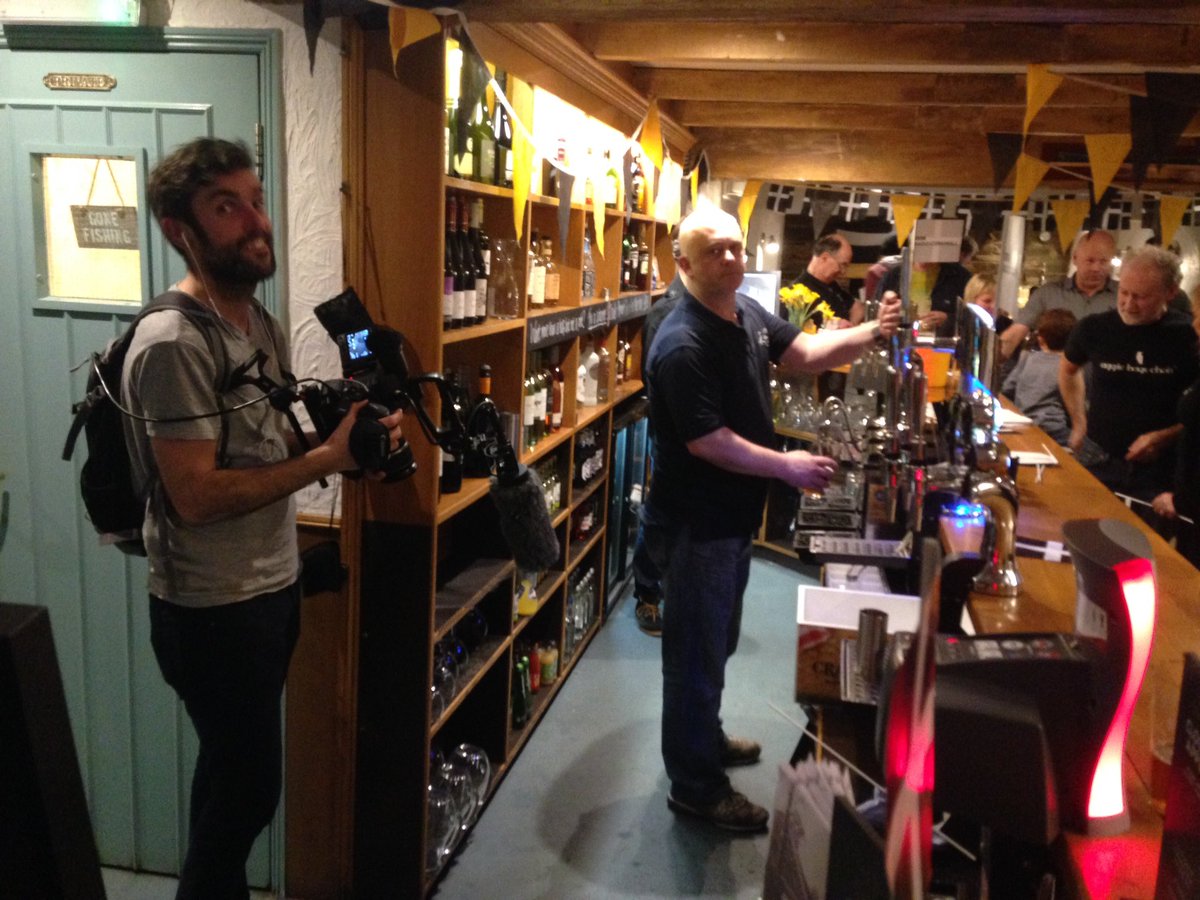 SamKingFilm's tweet photo. @LiamMartinFilm @mattleegoo by working you mean going to the pub https://t.co/FPTEGhUHuo