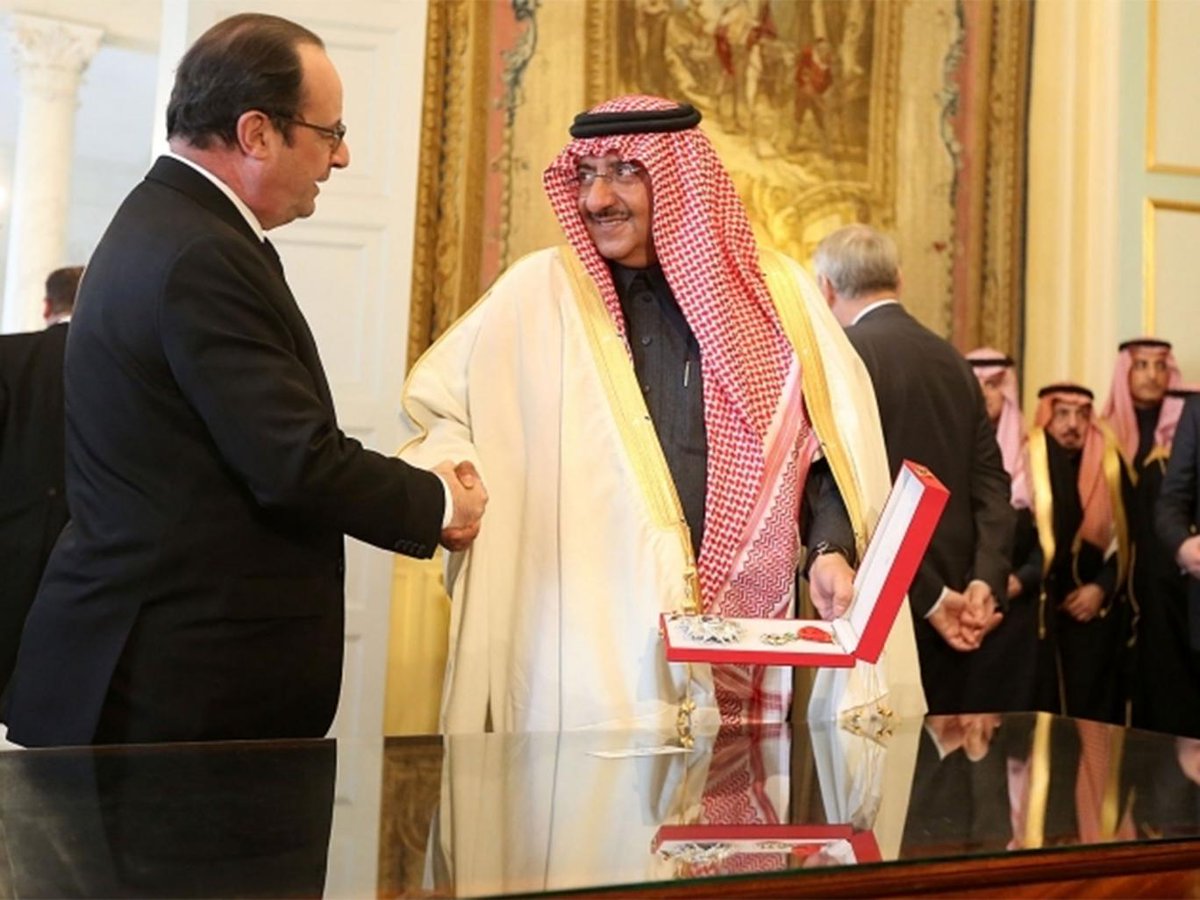 Independent's tweet photo. France just quietly awarded its highest honour to the heir to the Saudi throne https://t.co/beVu9q5Doy https://t.co/XGBaoKxG4F