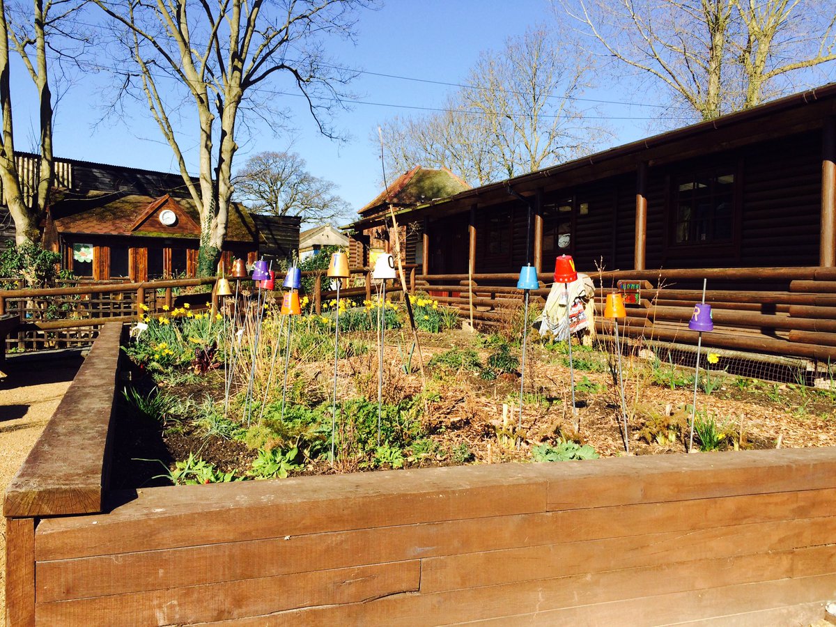 GWS_Learning's tweet image. The sun is shining - why not get your class outside. Time to plan a visit to Iver or Braywick for #outdoorlearning