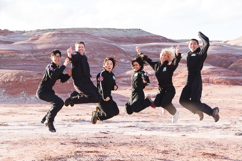 mdrs_crew165's tweet photo. Crew 165, here we go!!! @TheMarsSociety @japanmarsboy @NaganumaTakeshi #mdrs #mars #space #astronaut #on2it #日本火星協会 https://t.co/Gm4YwRNM5o
