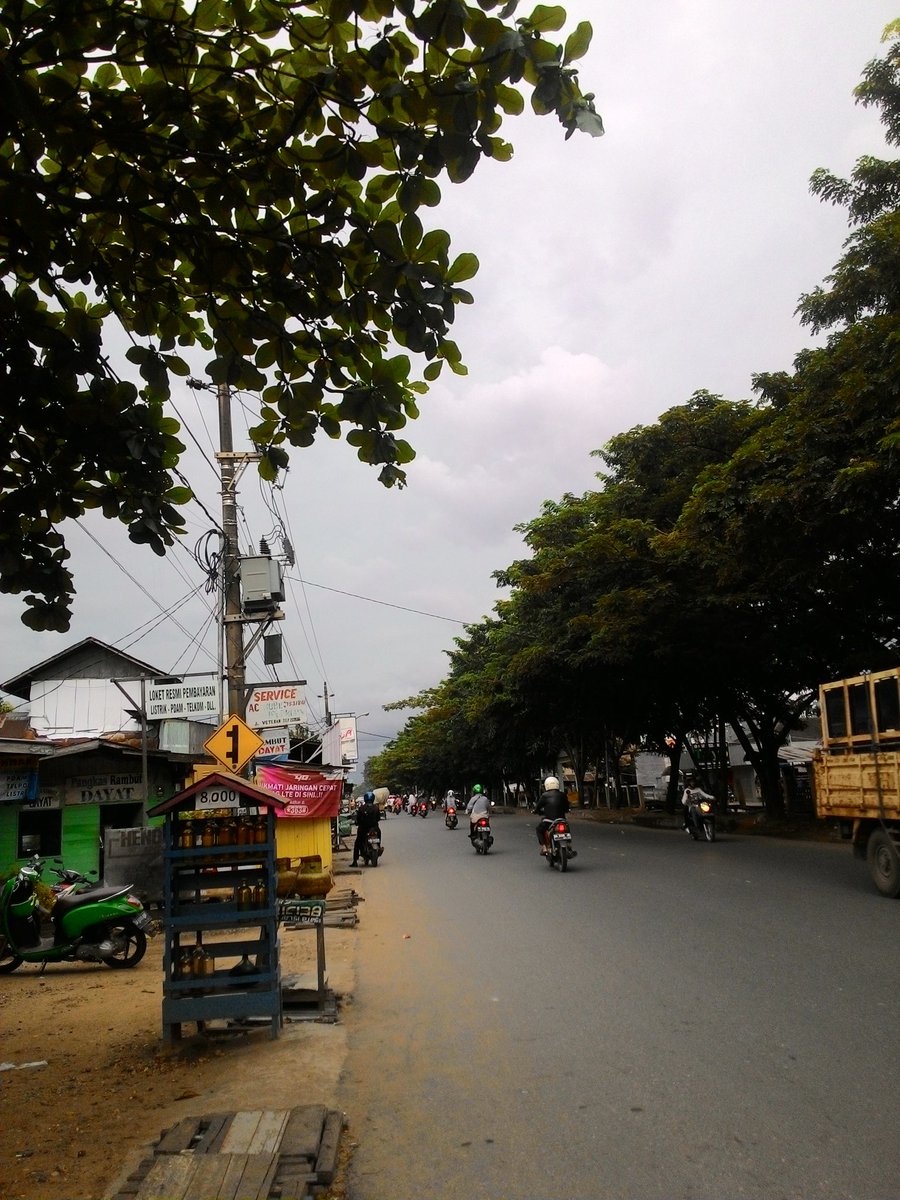 bjmUpdate's tweet photo. #cuacaBJM cuaca Banjarmasin mulai helap, waspada hujan lebat https://t.co/l8reDCiGZO