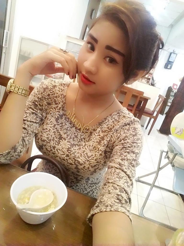 nilasay12's tweet photo. waitt makan malam duluh https://t.co/XHVsAD4N1N