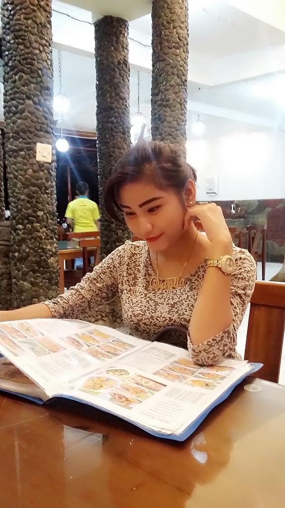 nilasay12's tweet photo. waitt makan malam duluh https://t.co/XHVsAD4N1N