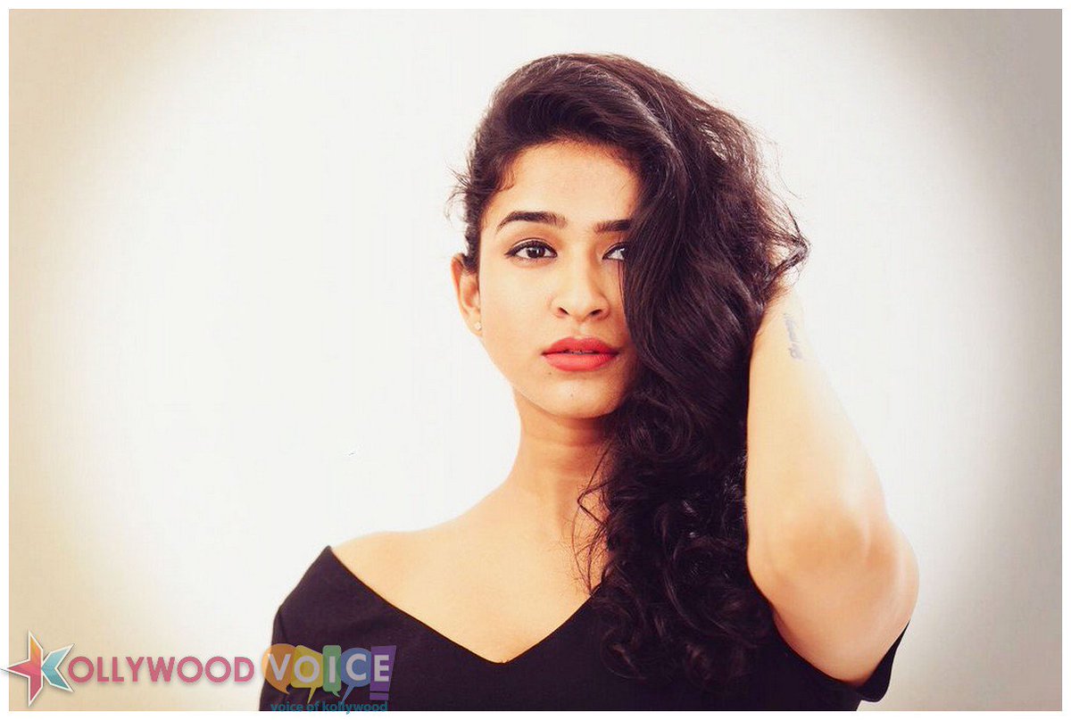 kollywoodvoice's tweet photo. Actress #MishaGhoshal Photoshoot Stills https://t.co/CVacNnwn0B @MishMash2611 https://t.co/ZbQkGCSH9o