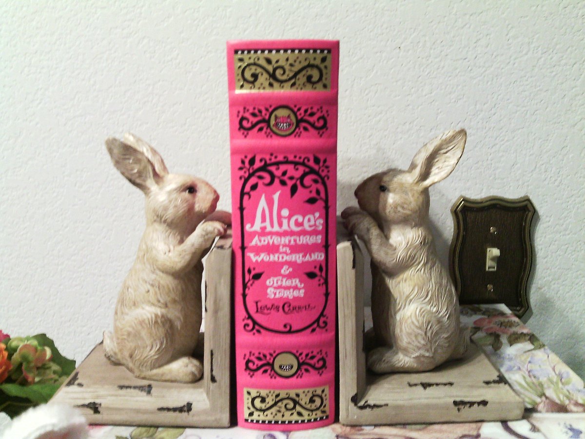 LuLaRoebyErinW's tweet photo. https://t.co/GvPKa7GAqX #onlineshopping #EasterDecor #SpringExclusives #homedecor #gifts #decor #MothersDayGifts https://t.co/Jmvq8eV2rr