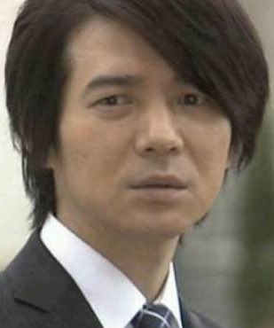 逆さまつ毛 そっくり A Twitter 吉岡秀隆 と 押井守 は似ている そっくり T Co htjhzwfi