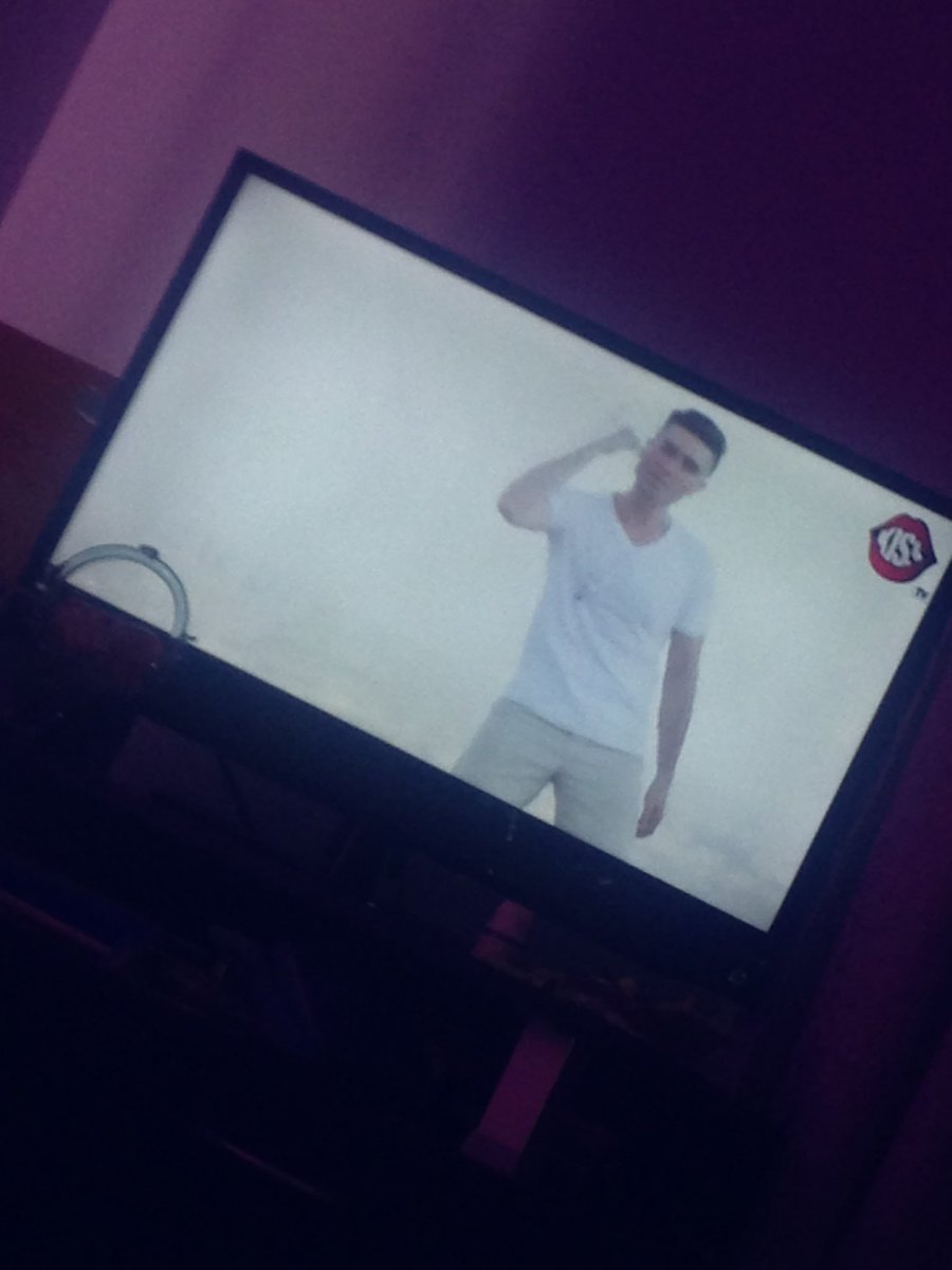 Andreea2217's tweet photo. @Faydee Good morning from Romania❤️❤️ https://t.co/7W0CpjGyRO