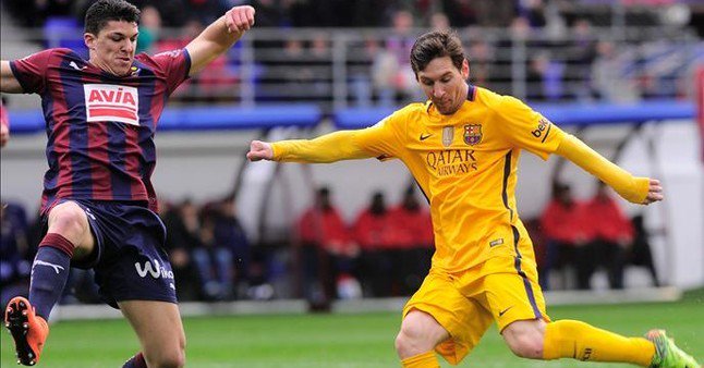 mmovafifa's tweet photo. Eibar 0-4 Barcelona: Messi shines in the rain as unbeaten run stretches to 36 games https://t.co/ZohO8x1aV4
