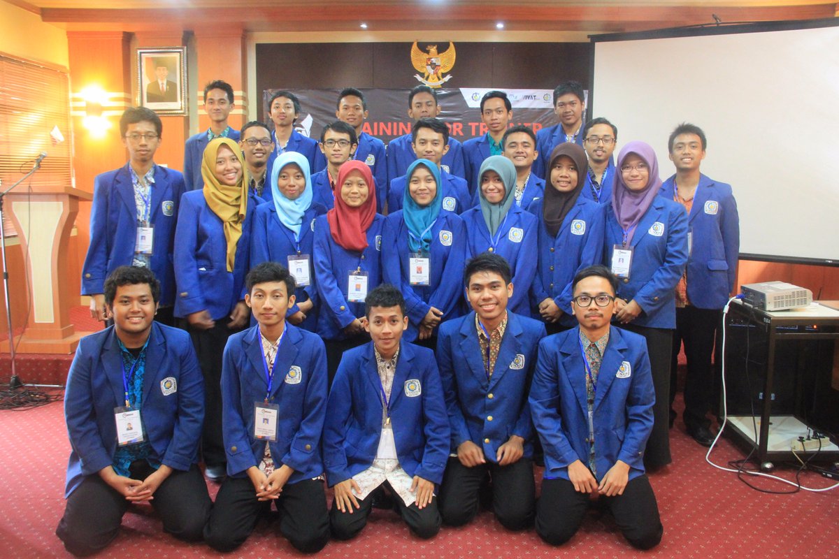 Selamat kepada Trainer Keilmiahan ITS 2016-2017 "Navigator" telah mengikuti serangkaian Training For Trainer 2016.