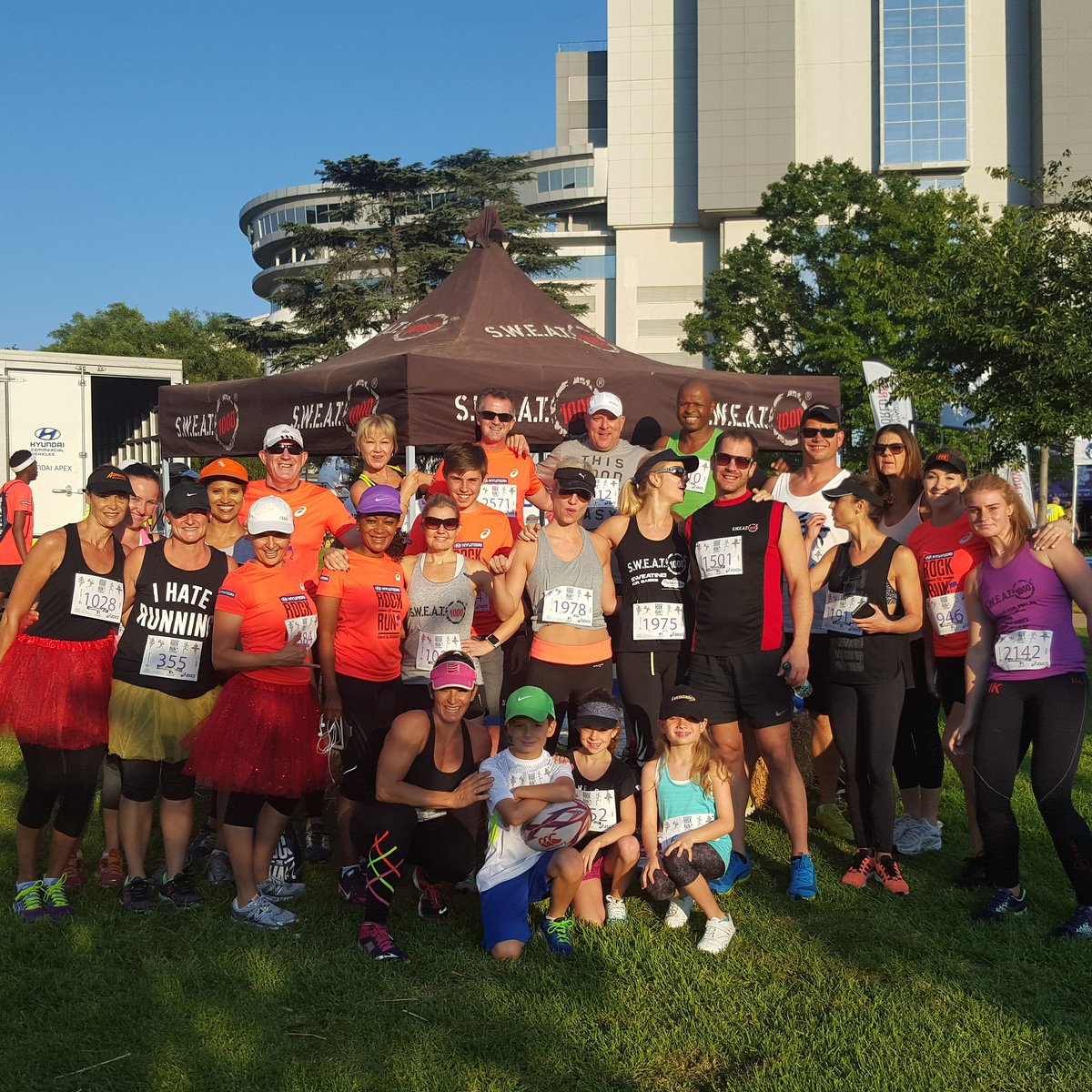 simonejacobsfit's tweet photo. What a team! Well done All! Great day @RocktheRunSA @SWEAT1000 @alexiashuenyane @HayleyOwenSA @staceysuperr @qwati https://t.co/hMx7hXL7bn
