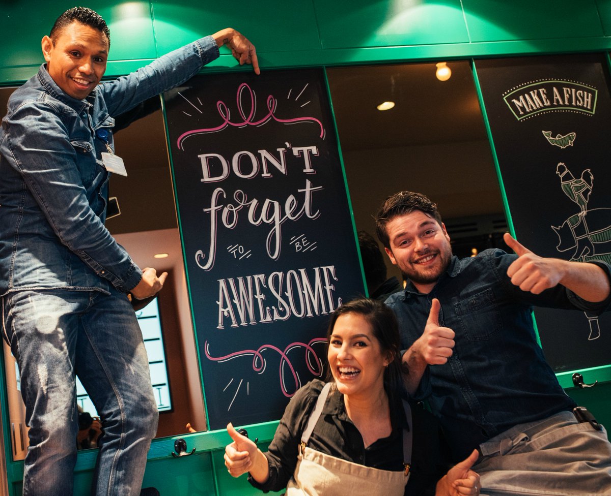 Goedemorgen! Don't forget to be awesome!  #mondaymorningphilosofy #wordstoliveby