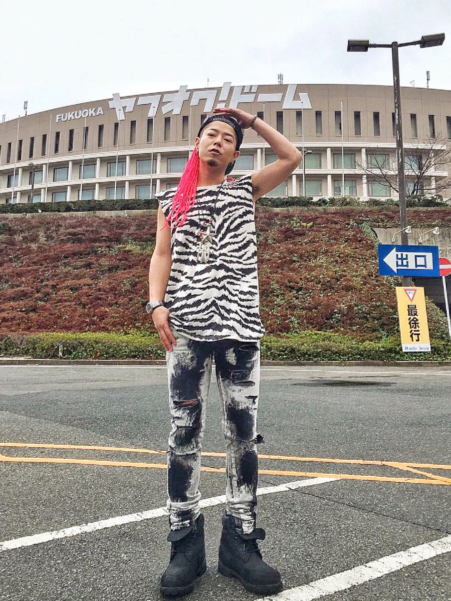 高木琢也 Ocean Tokyo代表 今日の服 キャップ Mort トップス Balmain パンツ Saint Laurent 靴 Timberland ヘアショーの仕上がりは夜出すよーん T Co Ra7ylqpzke Twitter