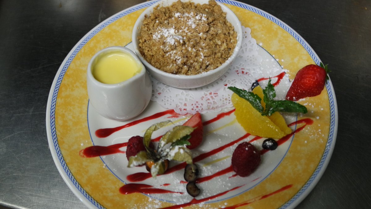 LangtonArms's tweet photo. Considering which one of these little #foodie delights might tempt us on a Monday..decisions decisions @LangtonArms https://t.co/hhcGRJwB68