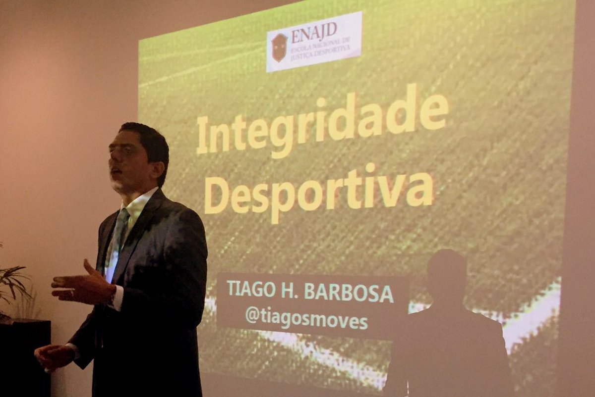 tiagohb_oficial's tweet photo. Acreditamos que a educação de atletas, árbitros e dirigentes é algo fundamental para a proteção do futebol. #enajd https://t.co/vJoEcesiqv