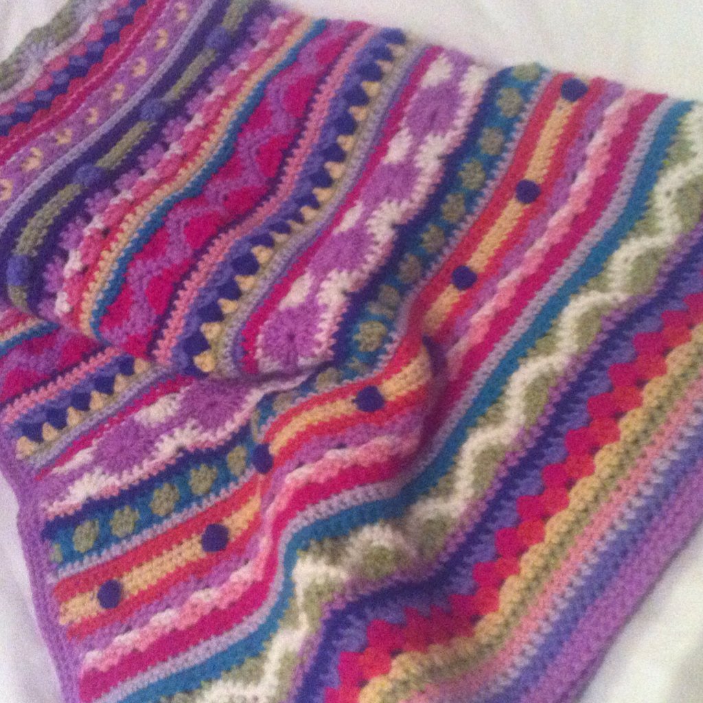 JaneArcherArt's tweet photo. March already?! Travel does that, makes time fly. On plus side, 'baby' blanket is finished #toomuchtimeinairports https://t.co/3W6aKGmnjB