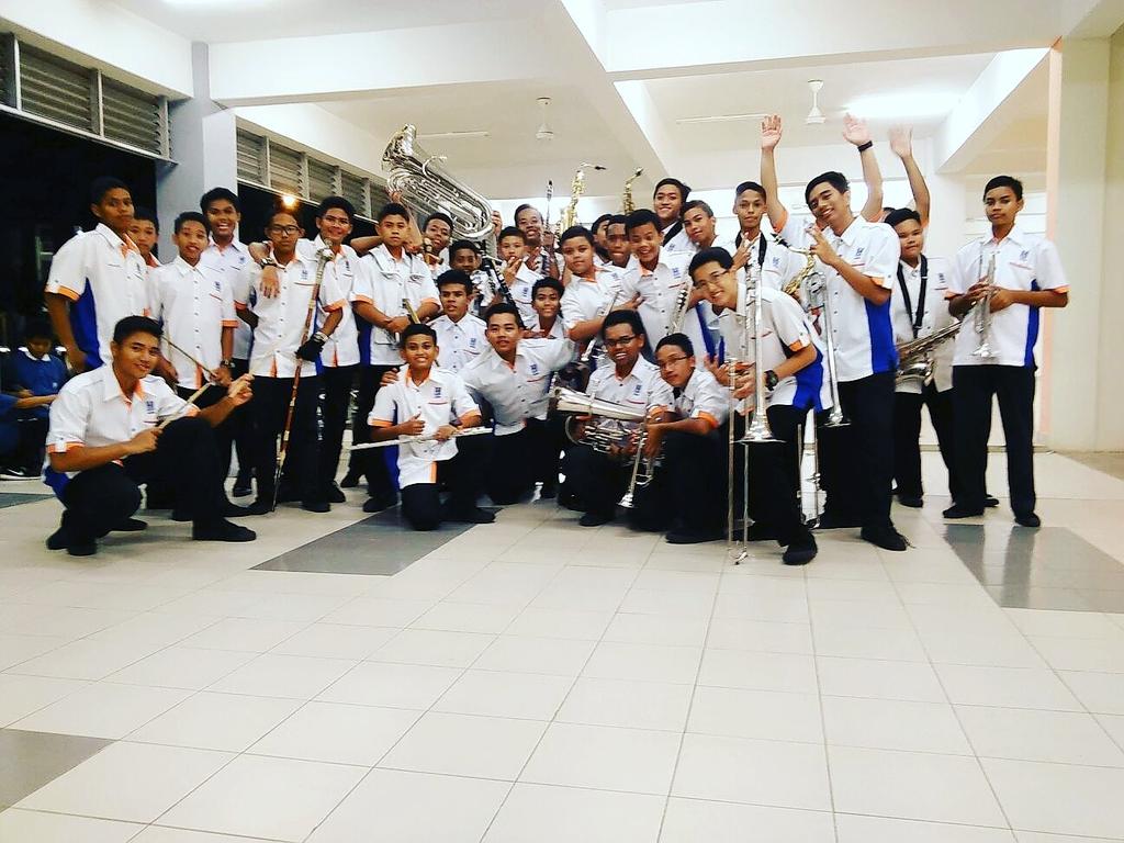 azimarifin1's tweet photo. Terima Kasih UiTM Jasin untuk SUKOL 2016 !! Thanks for ur support! Sporting Chiaa👍👍🙌✌ 
#sukol #sukol16 #uitmjasin https://t.co/ejSVXQMRfw