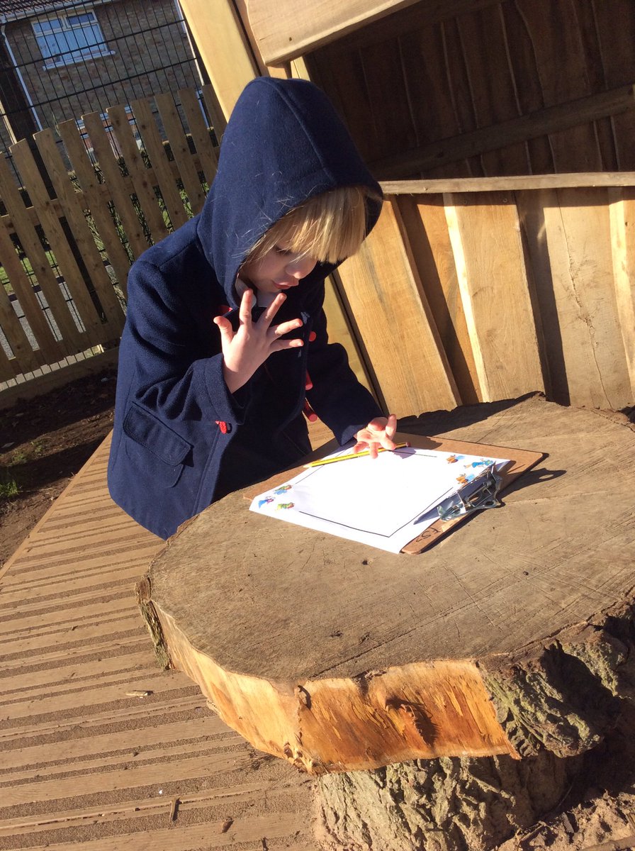 LauraKettell's tweet image. Maths challenges #differentmethods#dotsandfingers#teamwork#outdoorlearning#learningisfun @hartsholmeacad @FS2harts
