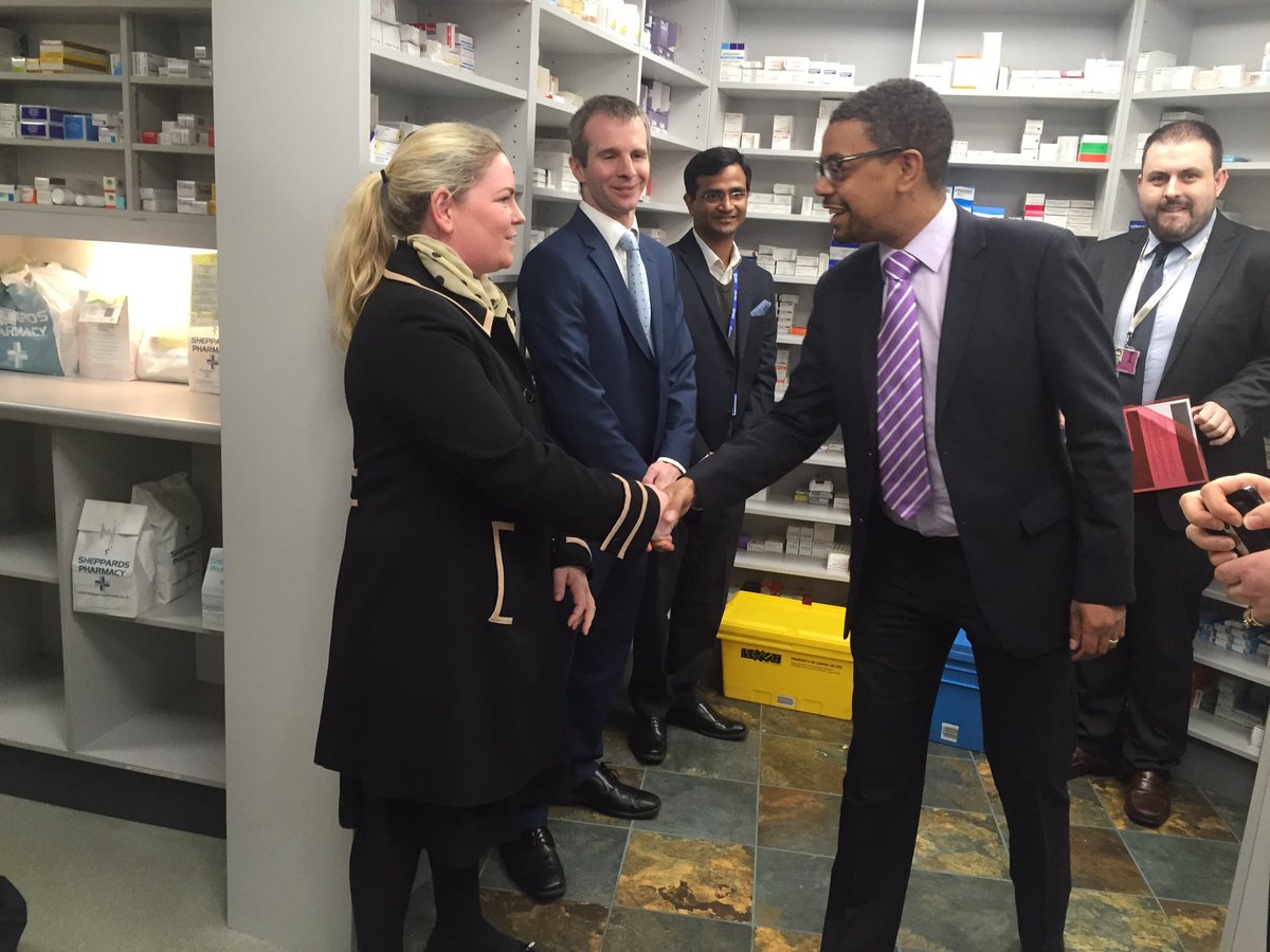 Vaughan Gething #choosepharmacy arrives to launch the new Choose Pharmacy scheme in Sheppards Aberdare today