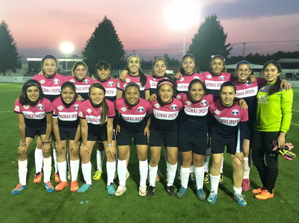 LeonasIPEFH's tweet photo. #Clasificadas #Torreón #2016 #NacionalCONADEIP #JuvenilC #SomosLeonasRosas #IPEFH #ProyecciónLionessFC https://t.co/5HdwLpiZ1v