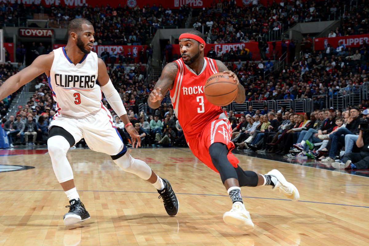 SportsCenter's tweet photo. Pacers officially sign point guard Ty Lawson. https://t.co/l7fZFNJM4z