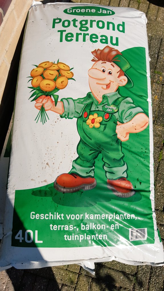 EizevanEerde1's tweet photo. Deze week de jaarlijkse potgrond actie van Urk goes zak 40ltr €5,-komen aan de deur langs.
Graag ff rt https://t.co/k9kVr0Aisj