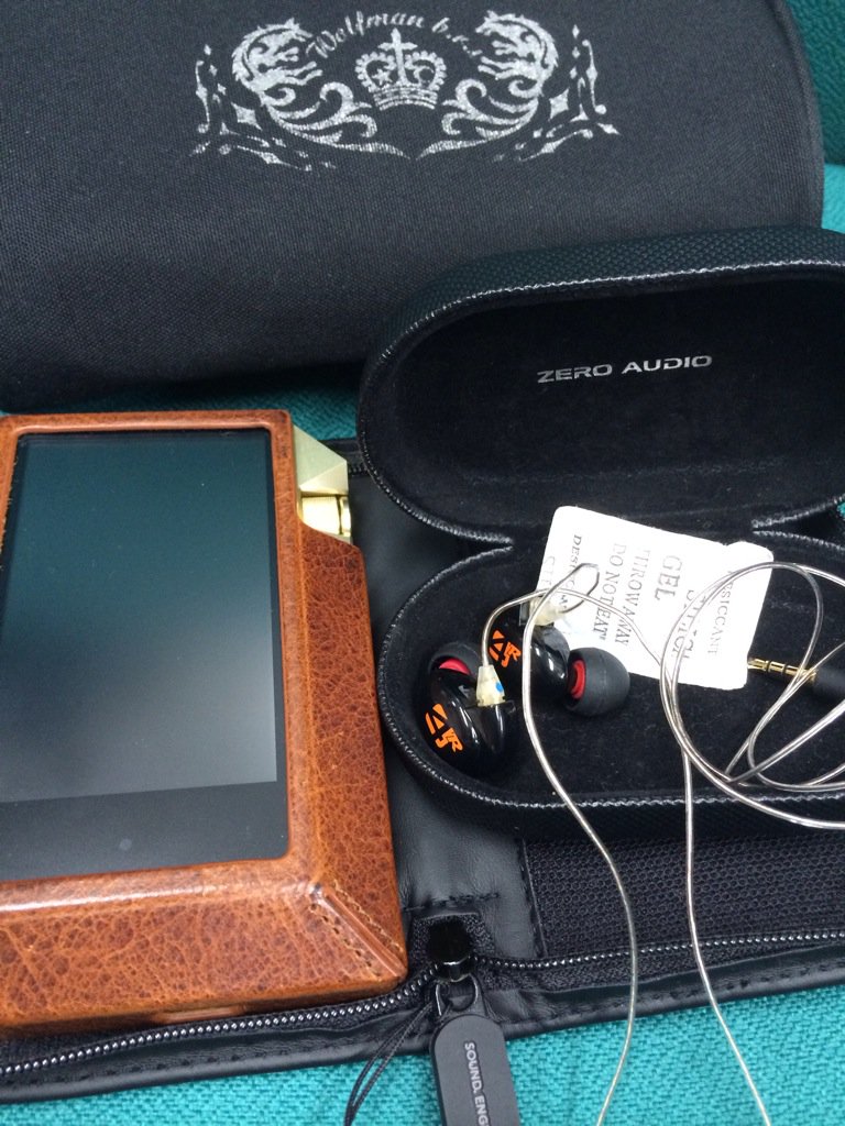 Fenrir1999's tweet photo. AK240+Estron music+westone 4R

早く帰りたい(っ ω с) https://t.co/vjUxUfpTQ5