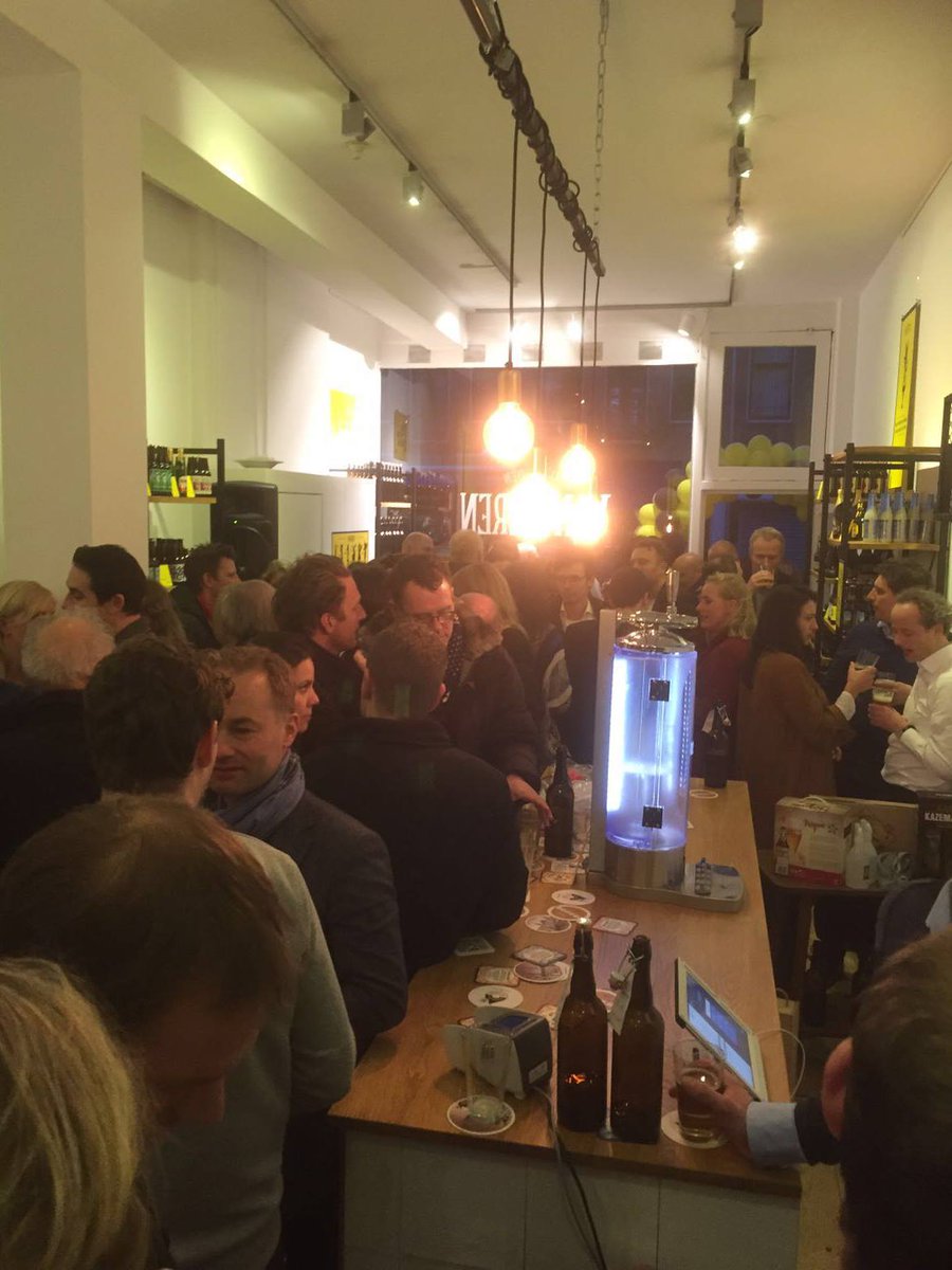 _Cashr's tweet photo. Vorige week opende aan de Van Woustraat in A'dam de eerste #VanBieren. Van harte welkom en #proost op jullie succes! https://t.co/cvwPmDnH7j