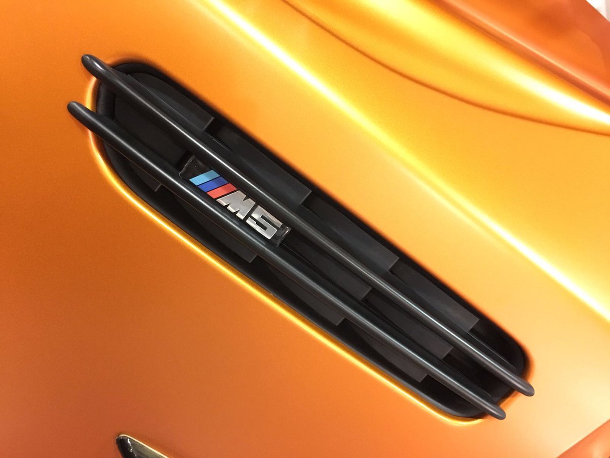 BMWmistress's tweet photo. Happy ///MMonday everyone! Perfect sunshiny day for this beautiful golden wrap! #carwrap #itsnotpaint @elitewrapsuk https://t.co/8Q7acep5mS