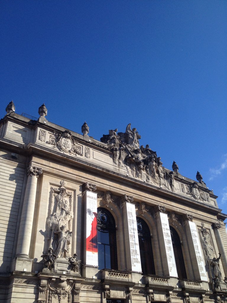 Maxoumcoco's tweet photo. Profitez de ce magnifique temps, pour flâner dans les rues de #Lille et découvrir avec nous l @eurofilmfest #cinema https://t.co/GbEbZtkCPE