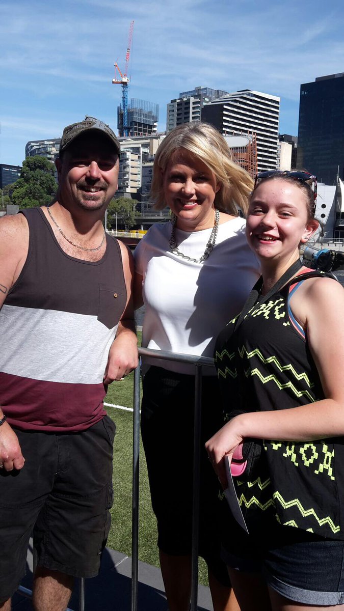 vmruffels's tweet photo. Darcie and I Had the pleasure of meeting you in Melbourne 18/01/16 thanks  for the pic with you 😊 @sam_armytage https://t.co/6IZbgjBYIC