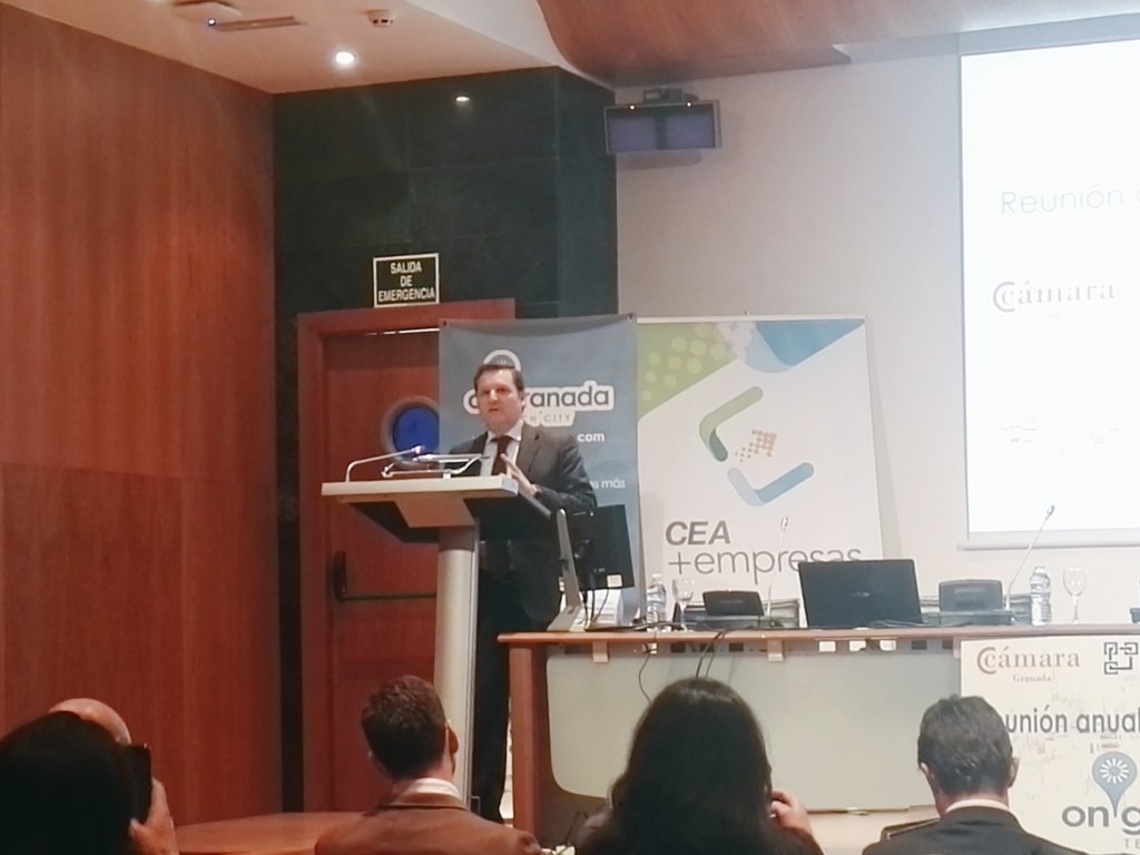 angelmolgar's tweet photo. Gran charla definiendo a la perfección la oportunidad que presenta Reino Unido para @onGranadaTC @jmbrocal https://t.co/rOiU4HTlUC