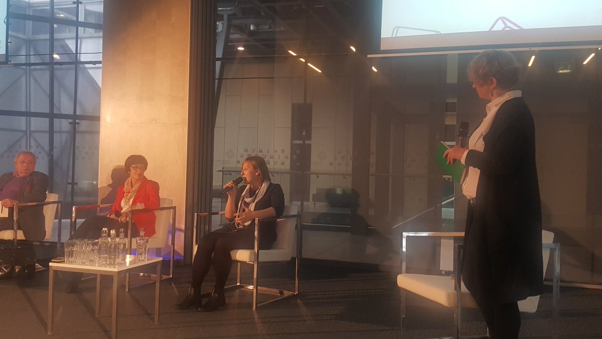CyfrOFFykONtakt's tweet photo. @BrzozkaZ Rodzice wprowadzają nowe technologie w życie dzieci. Program @M_Kodowania to też narzędzia #unplugged. https://t.co/wGDfKnxAJS