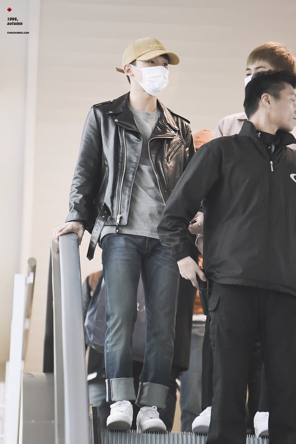 JongdaeStyle's tweet photo. #Chen #종대 #김종대 #첸 #Jongdae #陈 #金鐘大 #จงแด #เฉิน #チェン #엑소 #EXO https://t.co/84RexfpZC3