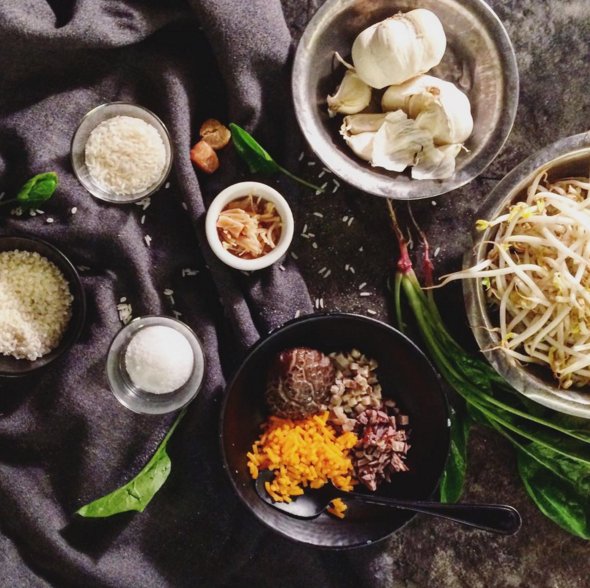Garlic, bean sprouts, rice, spinach and more fresh ingredients in our upcoming recipes! #foodporn #foodpics