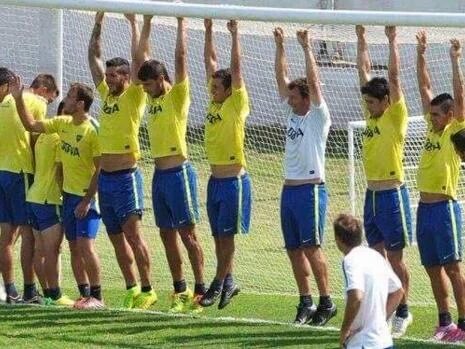 guillegilli's tweet photo. Ayer Se filtraron por todos lados las fotos de Ivana Nadal en bolas y también la de charla técnica de Guillermo.... https://t.co/jvRJMgHluM