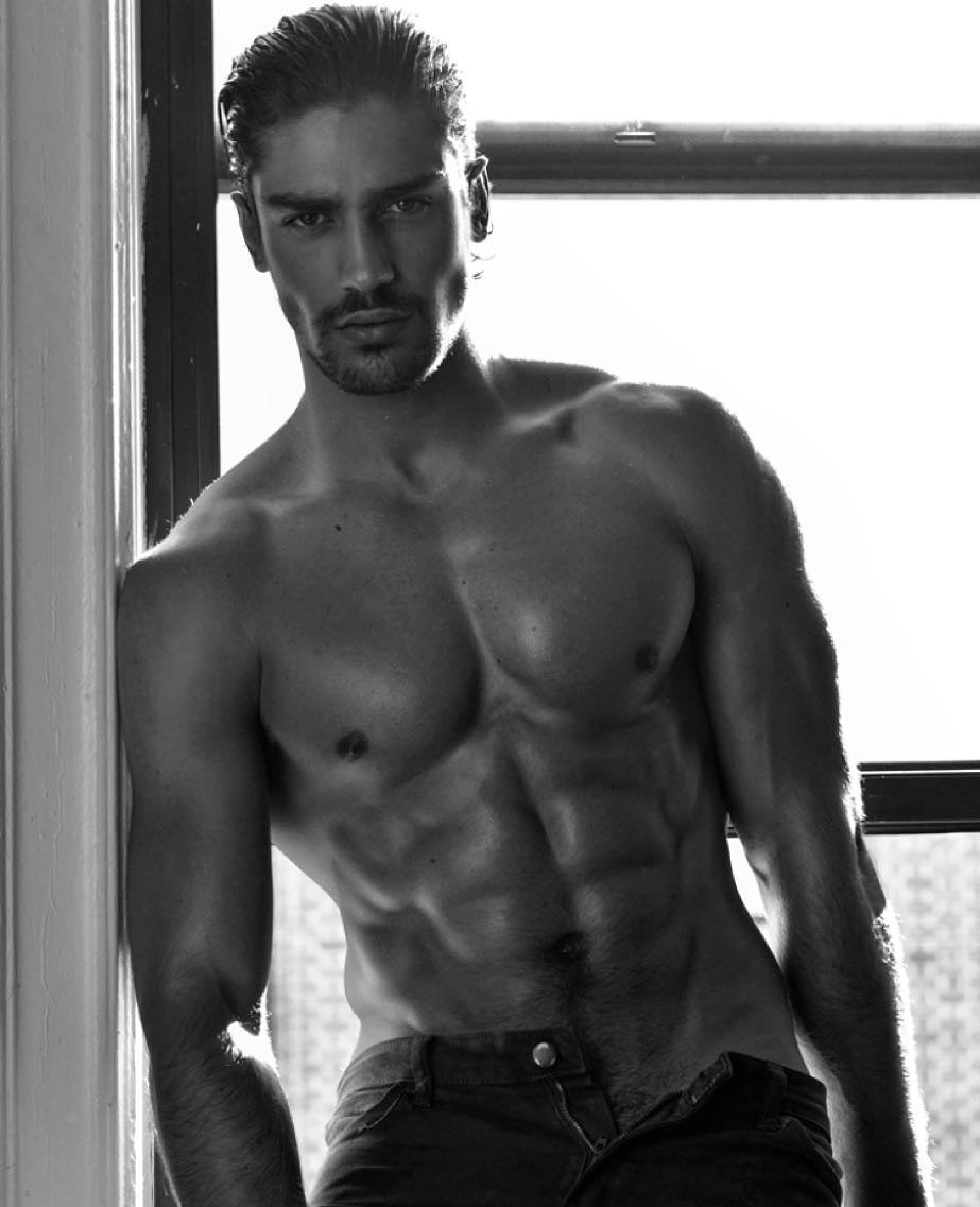 ParMailBisous's tweet photo. Steeve #mec #celibataire 31 ans #contactemoi #parmail bisous https://t.co/vVYitQxgwW https://t.co/QUUk1T7oAh