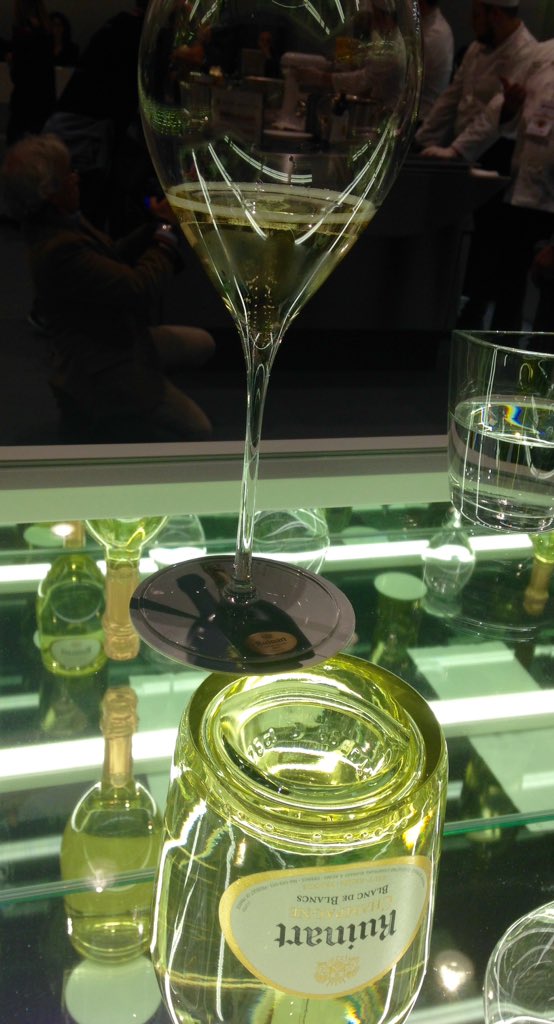 annadecovic's tweet photo. pasta e champagne con Claudio Sadler #ruinartrendezvous #igmi16 @geishagourmet @Davide_Oltolini @Rantonioli26964 https://t.co/CKQS9dmTCW