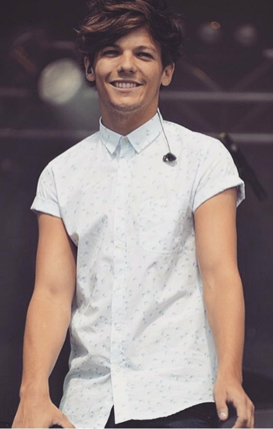 1D_5475287's tweet photo. MDS...ESSE SORRISO, ESSES OLHOS, ESSE HOMEM, ME MATA!
WAKE UP DIRECTIONERS
#VoteOneDirection #SupportToLouis #KCA https://t.co/7250uRFYlm