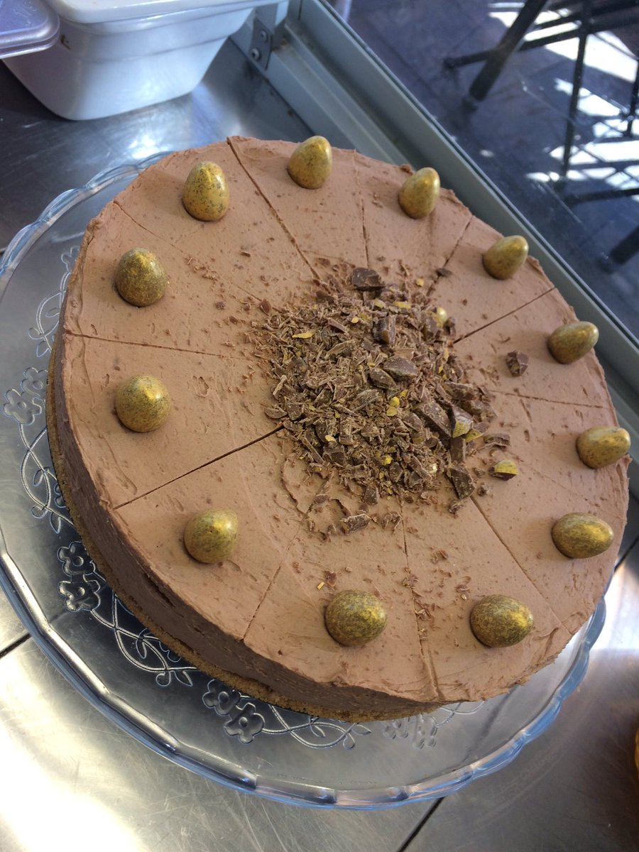 Fancy a slice of Homemade Chocolate Cheesecake with Golden Eggs! #yum #Easter