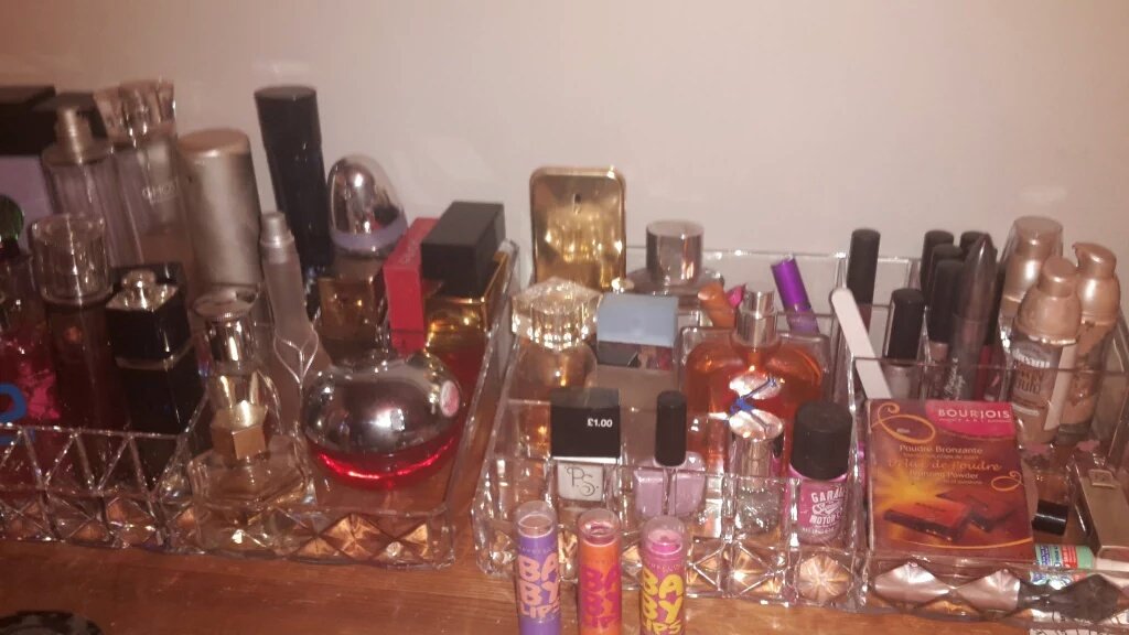 GoonerKJP's tweet image. @herclutterbox perfect for my overspill of make up and jewellery would match my existing trays #herclutterbox