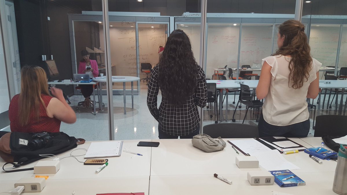 alissaovalle's tweet photo. @StarsFSU and @fsuwise students debrief and reflect on our experiences thus far in #PR w/ @MyThirstyBrain #STARSinPR https://t.co/pnRk9IuhzP