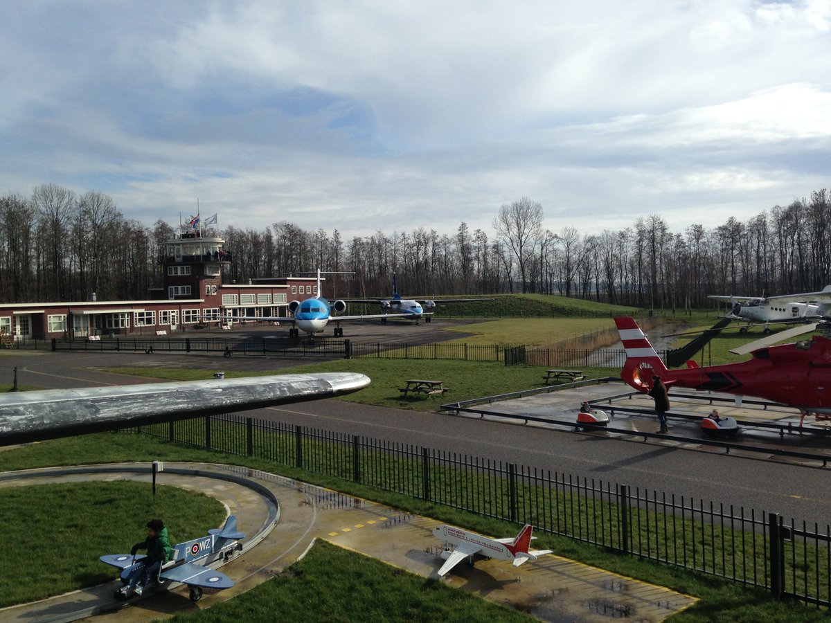 Ester was bij <a href="/Aviodrome/">Aviodrome</a> en deelt dit #uitje met ons in haar blog! Leuk voor iedereen! opstapmetlisa.nl/2016/03/17/op-…